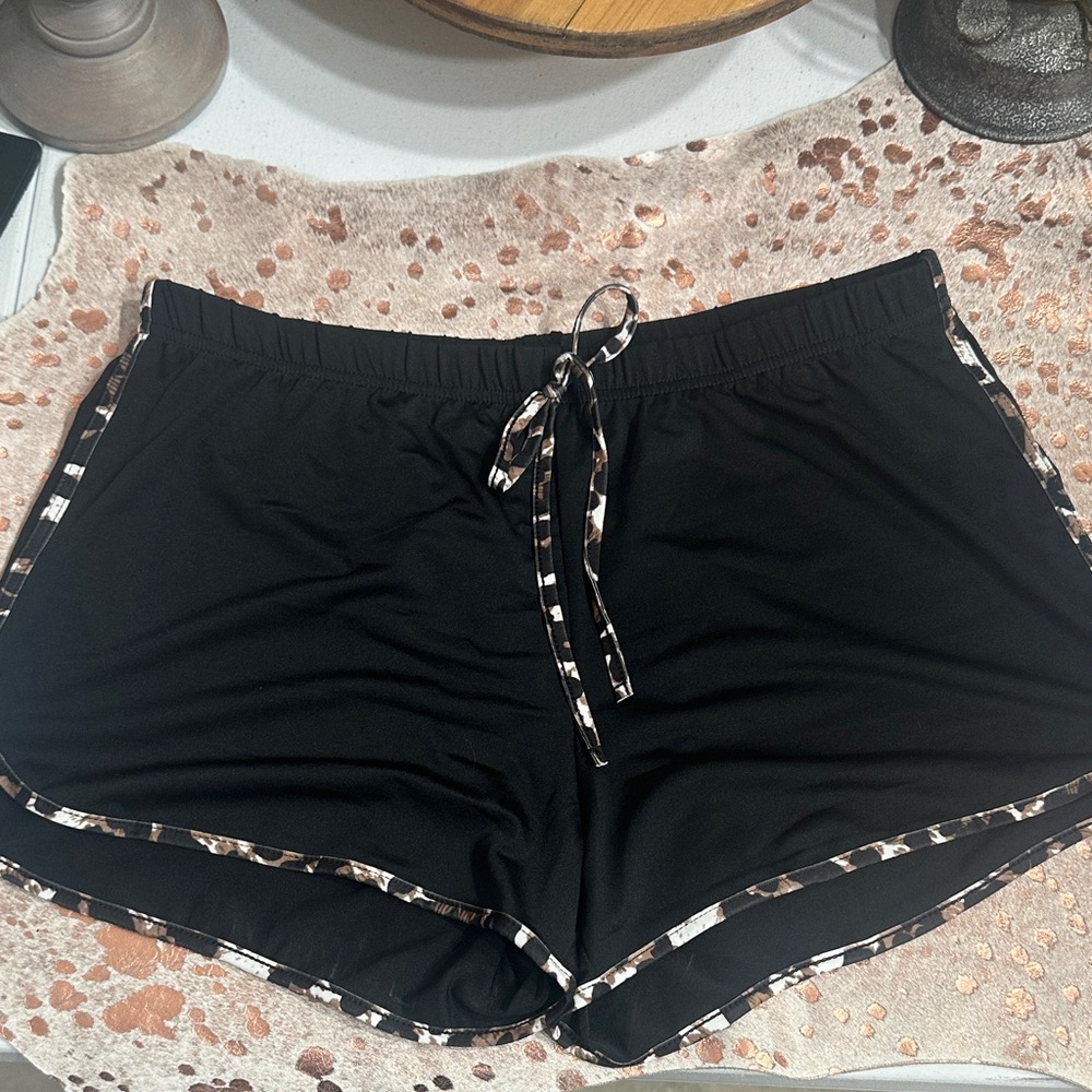 NWOT Women's Black  with leopard trim Athletic Shorts
